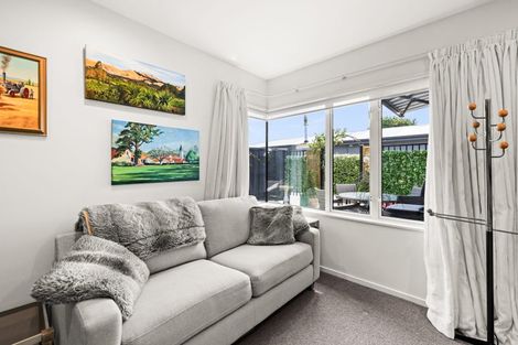 Photo of property in 2a Busby Hill, Havelock North, 4130