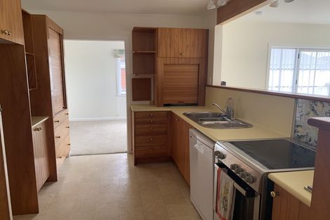 Photo of property in 98 Oakdale Road, Mount Roskill, Auckland, 1041