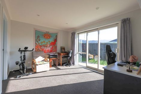 Photo of property in 4 Mckerrow Place, Featherston, 5710