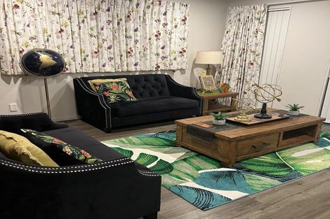 Photo of property in 714a Massey Road, Mangere, Auckland, 2022