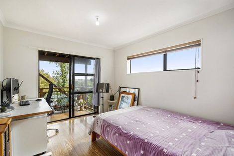 Photo of property in 1/14 Ridge Road, Waiake, Auckland, 0630