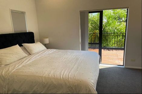 Photo of property in 28 Waterview Downs, Waterview, Auckland, 1026