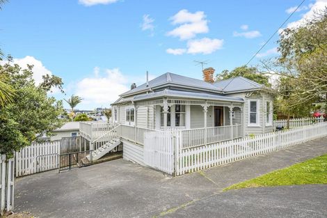 Photo of property in 5 Aitken Terrace, Kingsland, Auckland, 1021