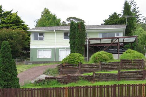 Photo of property in 10 Sequoia Place, Sunnynook, Auckland, 0620