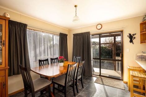 Photo of property in 10 Ruskin Place, Westown, New Plymouth, 4310