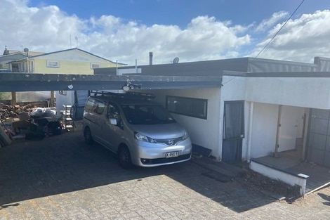 Photo of property in 155 Glengarry Road, Glen Eden, Auckland, 0602