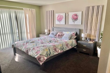 Photo of property in 21 Sutton Place, Dallington, Christchurch, 8061