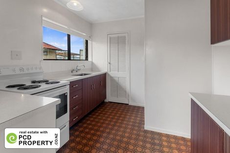 Photo of property in 27 Kamo Road, Regent, Whangarei, 0112