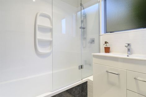 Photo of property in 24b Te Arawa Place, Welcome Bay, Tauranga, 3112