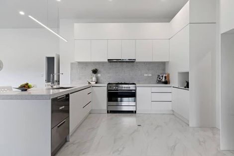 Photo of property in 3 Sydney Place, Flagstaff, Hamilton, 3210