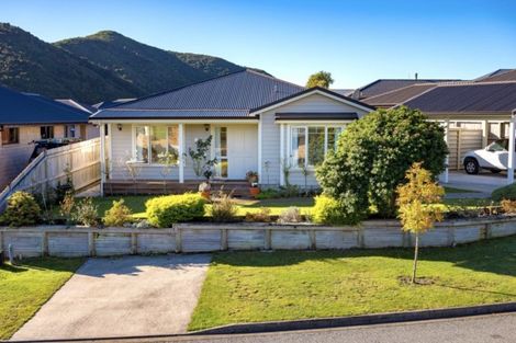 Photo of property in 19a Admiralty Place, Waikawa, Picton, 7220