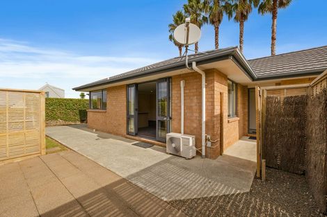Photo of property in 6 Robinia Place, Snells Beach, 0920