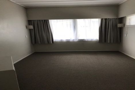 Photo of property in 11 Lynton Road, Bucklands Beach, Auckland, 2012