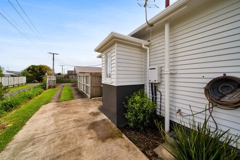 Photo of property in 17 Upjohn Street, Brooklands, New Plymouth, 4310
