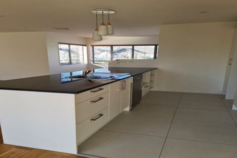 Photo of property in 23 Kotuku Crescent, Takanini, 2112