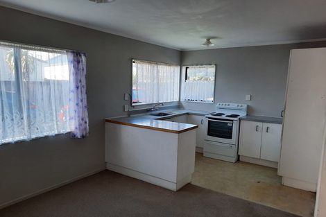Photo of property in 2/34 Penion Drive, Flat Bush, Auckland, 2023