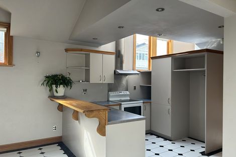 Photo of property in 7a Hawker Street, Mount Victoria, Wellington, 6011