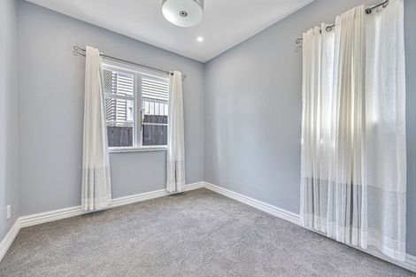 Photo of property in 25a Torino Street, Point England, Auckland, 1072