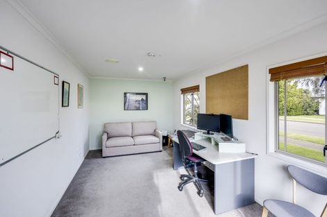 Photo of property in 17 Mcnaughton Place, Onekawa, Napier, 4110