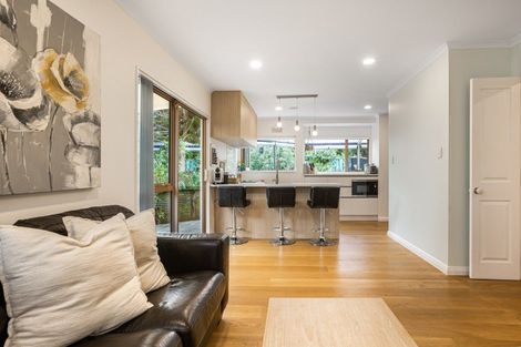 Photo of property in 30 Amherst Place, Albany, Auckland, 0632