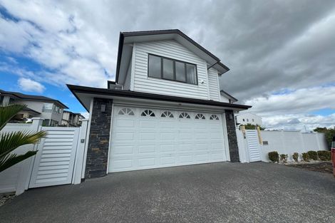 Photo of property in 77 Masons Road, Oteha, Auckland, 0632