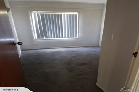 Photo of property in 22 Hartley Terrace, Massey, Auckland, 0614