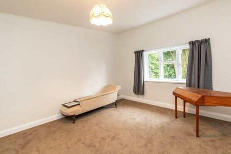 Photo of property in 43 Ngaio Road, Kelburn, Wellington, 6012