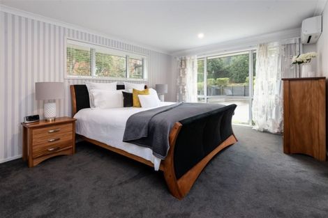 Photo of property in 98 Beach Road, Mellons Bay, Auckland, 2014