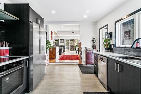 Photo of property in 14 Pipi Street, Two Mile Bay, Taupo, 3330