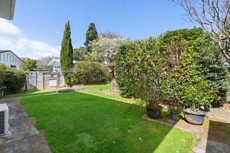 Photo of property in 2 Dee Street, Levin, 5510