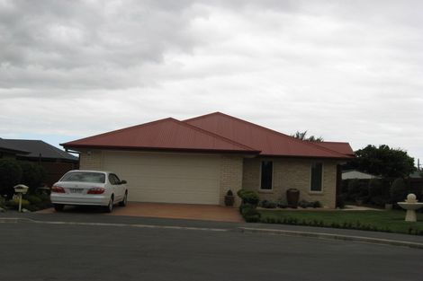 Photo of property in 24 Highwood Lane, Burnside, Christchurch, 8053