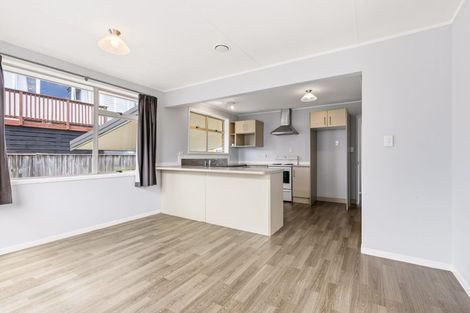 Photo of property in 86 Tamatea Road, Taupo, 3330