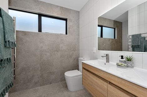 Photo of property in 12 Bosun Place, Te Atatu Peninsula, Auckland, 0610