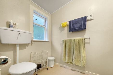 Photo of property in 8 Rixon Grove, Mount Victoria, Wellington, 6011