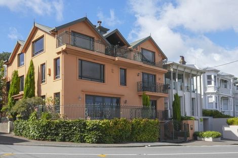 Photo of property in 71 Hawker Street, Mount Victoria, Wellington, 6011