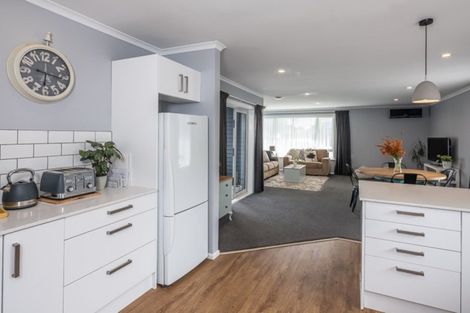 Photo of property in 2 Konini Grove, Raumati Beach, Paraparaumu, 5032