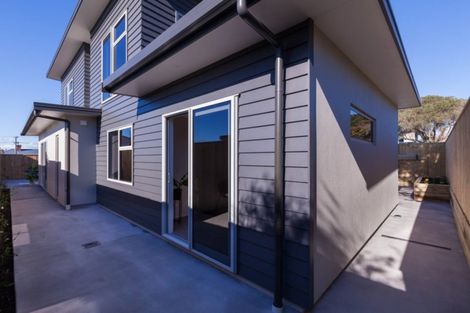 Photo of property in 16a Belt Road, Moturoa, New Plymouth, 4310