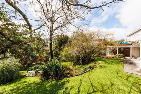 Photo of property in 16 Clifton Terrace, Fitzherbert, Palmerston North, 4410