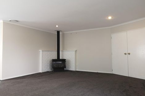 Photo of property in 25 Newfield Drive, Fairview Downs, Hamilton, 3214