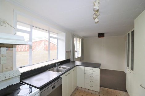 Photo of property in 4 Leeman Place, Redwood, Christchurch, 8051