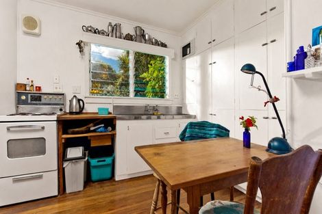 Photo of property in 42 Ngataringa Road, Devonport, Auckland, 0624