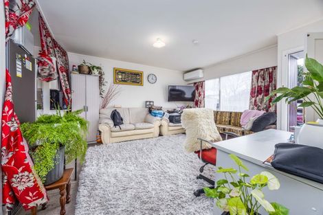 Photo of property in 28 Landscape Road, Papatoetoe, Auckland, 2025