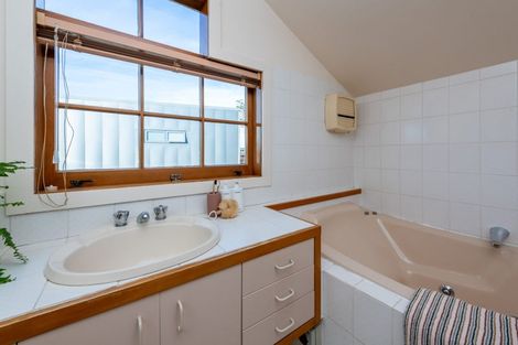 Photo of property in 6 Muritai Road, Milford, Auckland, 0620