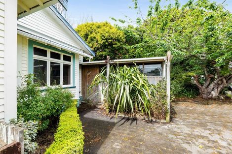 Photo of property in 10 Cameron Street, Hawera, 4610