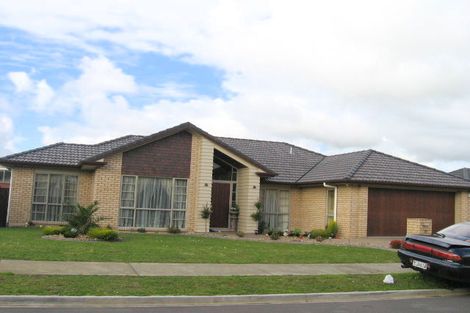 Photo of property in 10 Cambrian Crescent, Flat Bush, Auckland, 2016