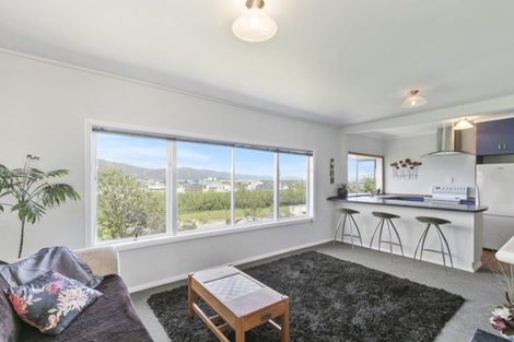 Photo of property in 5 Gaskill Grove, Harbour View, Lower Hutt, 5010