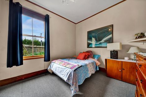 Photo of property in 7 Richmond Road, Brixton, New Plymouth, 4373