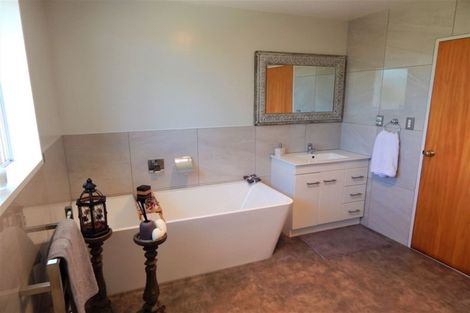 Photo of property in 78 Golf Links Road, Ruatapu, 7883