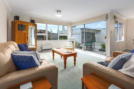 Photo of property in 7 Oak Avenue, Paremata, Porirua, 5024