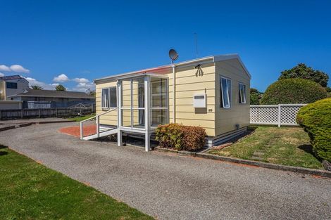 Photo of property in 10 Walton Road, Paraparaumu Beach, Paraparaumu, 5032